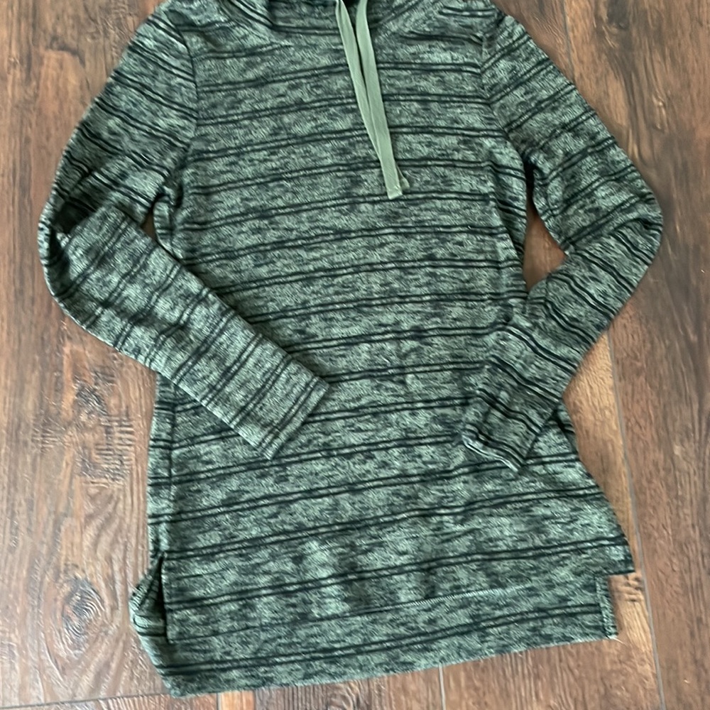 Stitch Fix Tunic - size small - Picture 3 of 6